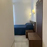 Giovanni 4* Rome